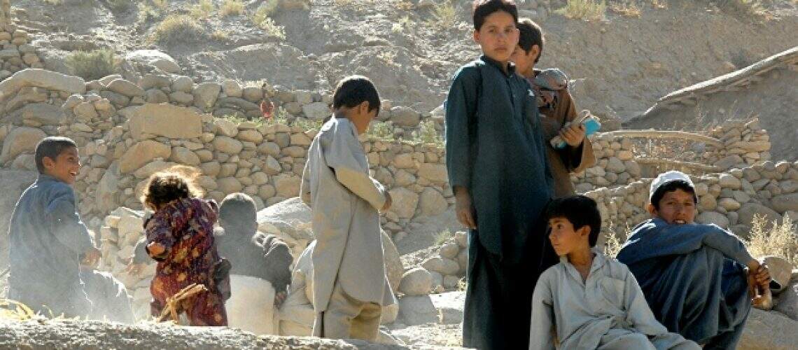 Afghanistan_children_play_hide_and_seek_with_the_camera_during_a_visit_by_the_38th_Infantry_Divisions_Task_Force_Cyclone