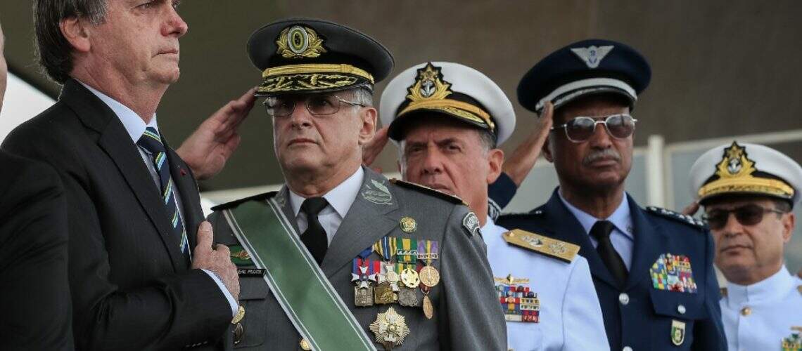 FOTO MARCOS CORRÊA PR BOLSONARO E MILITARES DURANTE A CERIMÔNIA COMEMORATIVA DO DIA DO EXÉRCITO